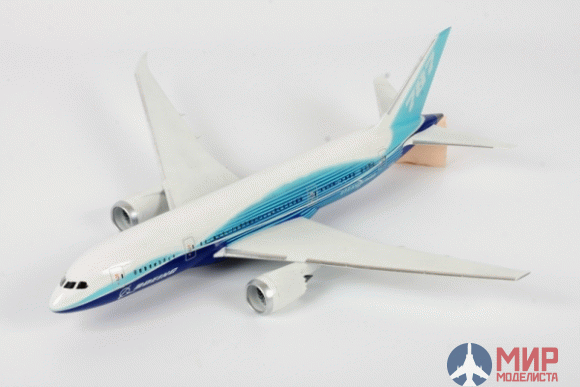 7008 Звезда 1/144 Пассажирский авиалайнер "Боинг 787-8 Дримлайнер"