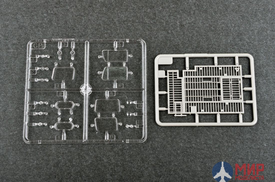 01025 Trumpeter 1/35 Ракетный комплекс "Луна-М" Russian 9P113 TEL w/9M21 Rocket of 9P52 Luna-M