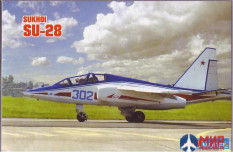ART7211 ARTmodel 1/72 Сухой Су-28 Советский тренеровочный самолет