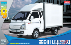 15145 Academy 1/24 Hyundai Porter II Box Truck