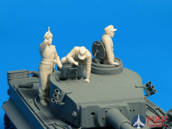 35252 MiniArt фигуры  German Tank Crew France 1944 Special Edition  (1:35)