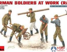 35065 MiniArt 1/35 Немецкие солдаты за работой German soldiers at work (RAD)