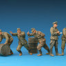 35256 MiniArt фигуры  German Soldiers with Fuel Drums (Special Edition)  (1:35)