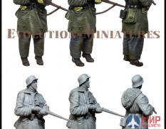 EM-35222 Evolution Miniatures German soldier . Kharkov  1943