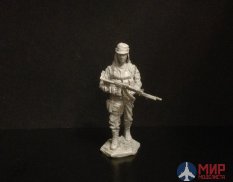 ТБ5020 Студия "Три богатыря" 1/35 ВС ЛНР, боец – «Амазонка» с РПК, смола