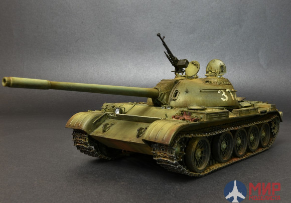 37017 MiniArt танк  T-54A SOVIET MEDIUM TANK  (1:35)