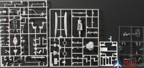 07377 Hasegawa Самолет A-4E Skyhawk USS Midway 1/48