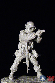 35-039 ANT-miniatures 1/35 Офицер спецназа ФСБ