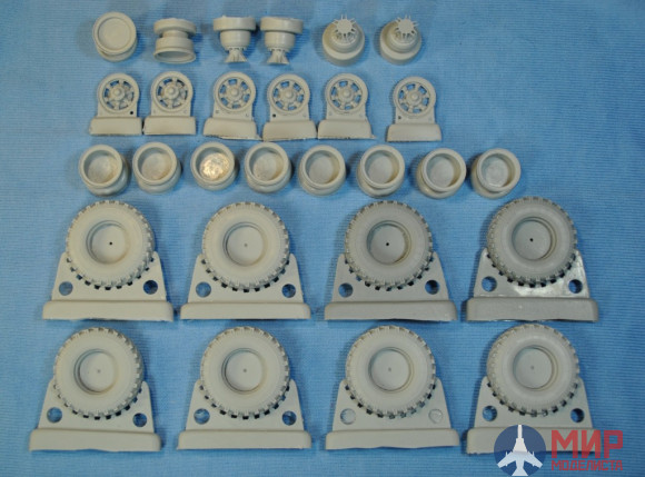 Ns35030 North Star Models 1/35 Колеса KrAZ-214 (Roden model kit)