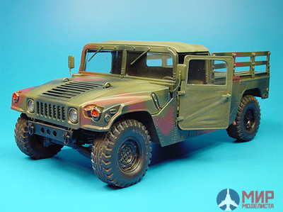 C35034 Calibre35 1/35 Армейский автомобиль M998 HUMMER CARGO with soft top