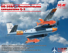 48286 ICM DB-26B/C с беспилотными самолетами Q-2