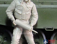 35-105 ANT-miniatures 1/35 Российский танкист в боевом костюме "Ковбой"