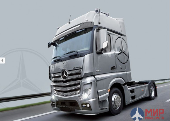 3905 Italeri автомобиль Mercedes Benz Actros MP4 Gigaspace (1:24)