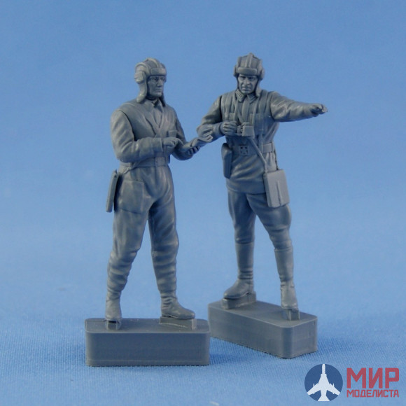 NS-F-35004 North Star Models 1/35 Фигуры 2 figures "Soviet tank or armored car crew 1939-1942"