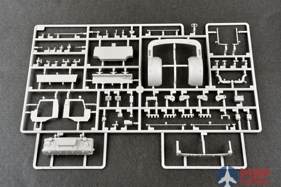 01026 Trumpeter 1/35 Российская реактивная система залпового огня 9К57 Ураган