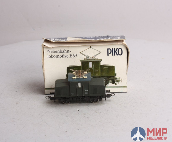 5/6200 PIKO 1/87 Локомотив Nebenbahn E69