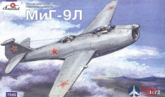 AMO7243 Amodel 1/72 Советский истребитель MиГ-9Л