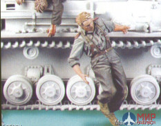 Т-35091 ТАНК Экипаж подбитого немецкого танка №2. Лето 1941-44. Две фигуры.