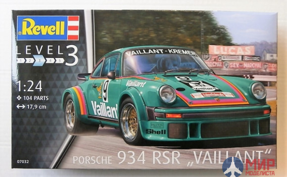 07032 Revell автомобиль  Porsche 934 RSR "Vaillant"  (1:24)
