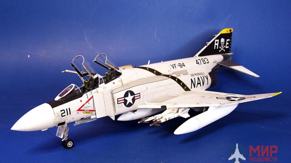 12305 Academy 1/48 Самолёт F-4J "VF-84 Jolly Rogers"