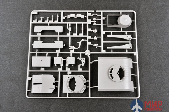 01028 Trumpeter 1/35 Пусковая установка БМ-21 Град