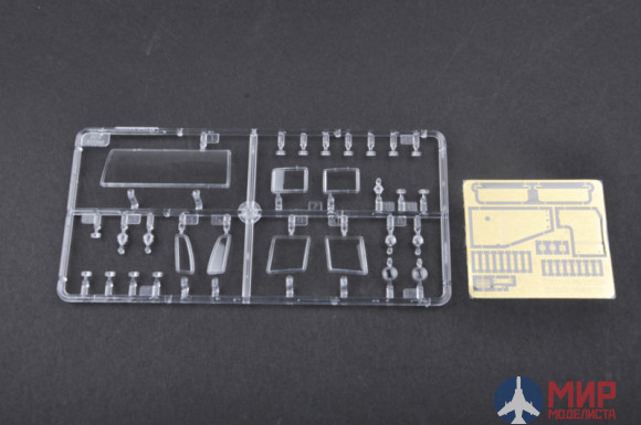 01007 Trumpeter 1/35 Военный грузовик M1083 MTV