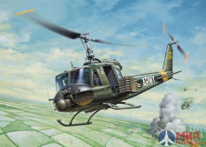 0040 Italeri вертолет  UH-1B HUEY (1:72)