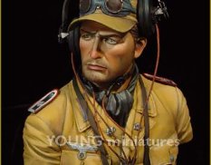 YM1802 Young Miniatures 1/10 DAK Panzer Officer