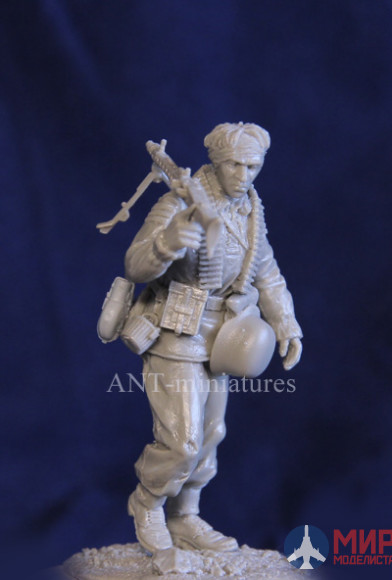 35-059 ANT-miniatures 1/35 Пулеметчик СС