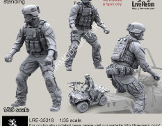 LRM35018 LiveResin Боец Сил Специального Назначения США или МАРСОК США управляющий квадроциклом, 2013-15 годы, стоящий 1/35