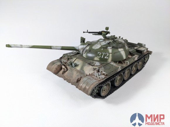 SF01 1/35 Собранная и окрашенная модель танка Танк-54Б