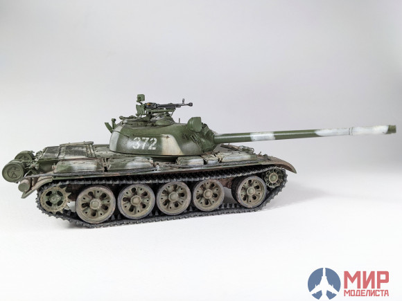 SF01 1/35 Собранная и окрашенная модель танка Танк-54Б