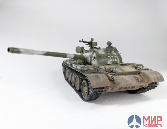 SF01 1/35 Собранная и окрашенная модель танка Танк-54Б