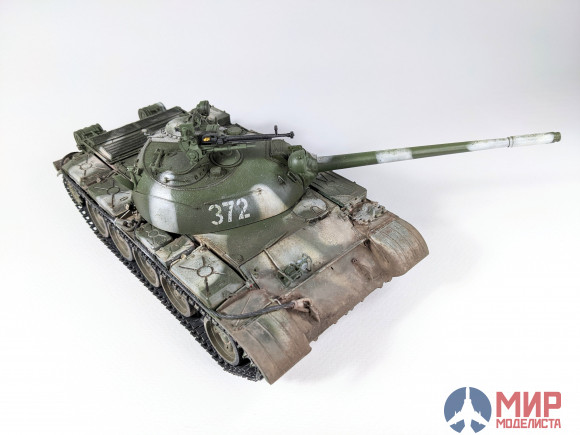 SF01 1/35 Собранная и окрашенная модель танка Танк-54Б