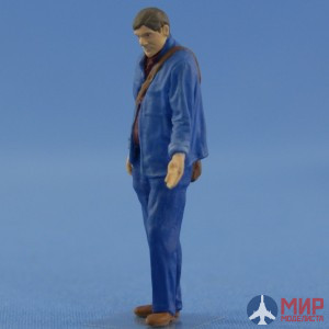 NS-F-43015-p North Star Models 1/43 Фигура окрашенная Resin figue of mechanic (driver) type 2