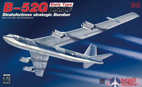 UA72207 Modelcollect B-52G Early Type U.S.A.F  Bomber Broken Arrow 1966, with B-28 Nuclea