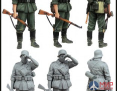 EM-35142 Evolution Miniatures German Infantryman. WW2.