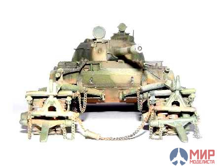 00341 Trumpeter 1/35 Танк Танк-55 с КМТ-5