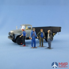 NS-F-43018-p North Star Models 1/43 Фигура окрашенная Set of 4 resin figure of mechanics (drivers)