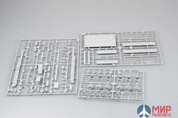 01004 Trumpeter 1/35 Автомобиль М1078