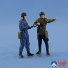 NS-F-43019-p North Star Models 1/43 Фигура окрашенная Soviet tank or armored car crew 1939-1942