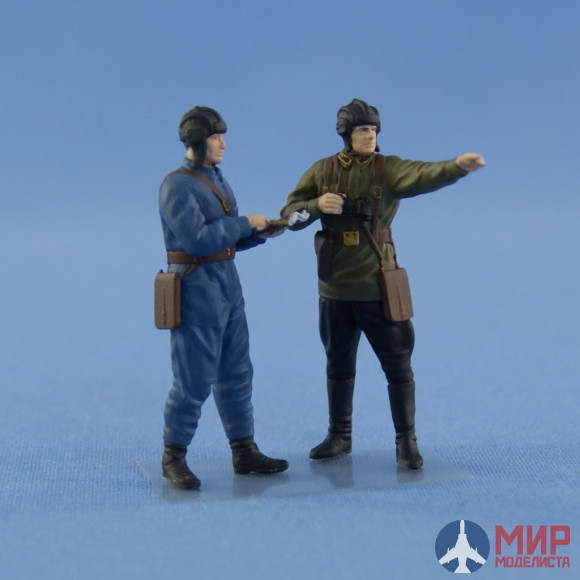 NS-F-43019-p North Star Models 1/43 Фигура окрашенная Soviet tank or armored car crew 1939-1942