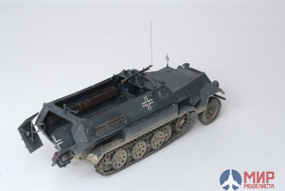 3572 Звезда 1/35 Немецкий бронетранспортер ХАНОМАГ AUSF.B