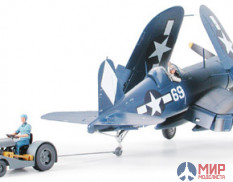 61085 Tamiya 1/48 Самолет F4U-1D Corsair w/ Moto-Tug