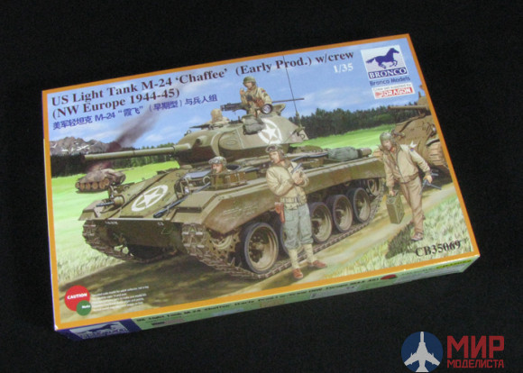 CB35069 Bronco Models 1/35 Танк M-24 Chaffee w/ crey