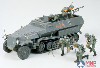 35020 Tamiya 1/35 Немецкий полугусеничный БТР Hanomag Sd.Kfz. 251/1 (с 5 фигурами)