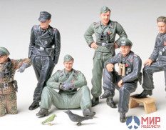 35201 Tamiya 1/35 Немецкие танкисты на отдыхе German Tank Crew At Rest