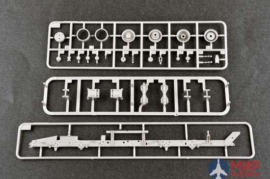 01037 Trumpeter 1/35 Ракетная установка  ЗРК "Пэтриот" (MIM-104F) с ЗУР PAC-3 и тягачом М983 HEMTT