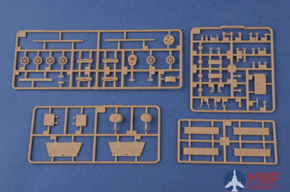 83848 Hobby Boss тягач T-20 Armored Tractor Komsomolets 1940  (1:35)