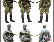 EM-35131 Evolution Miniatures Soviet soldier at rest . WW2 . ( 1943 - 1945 )